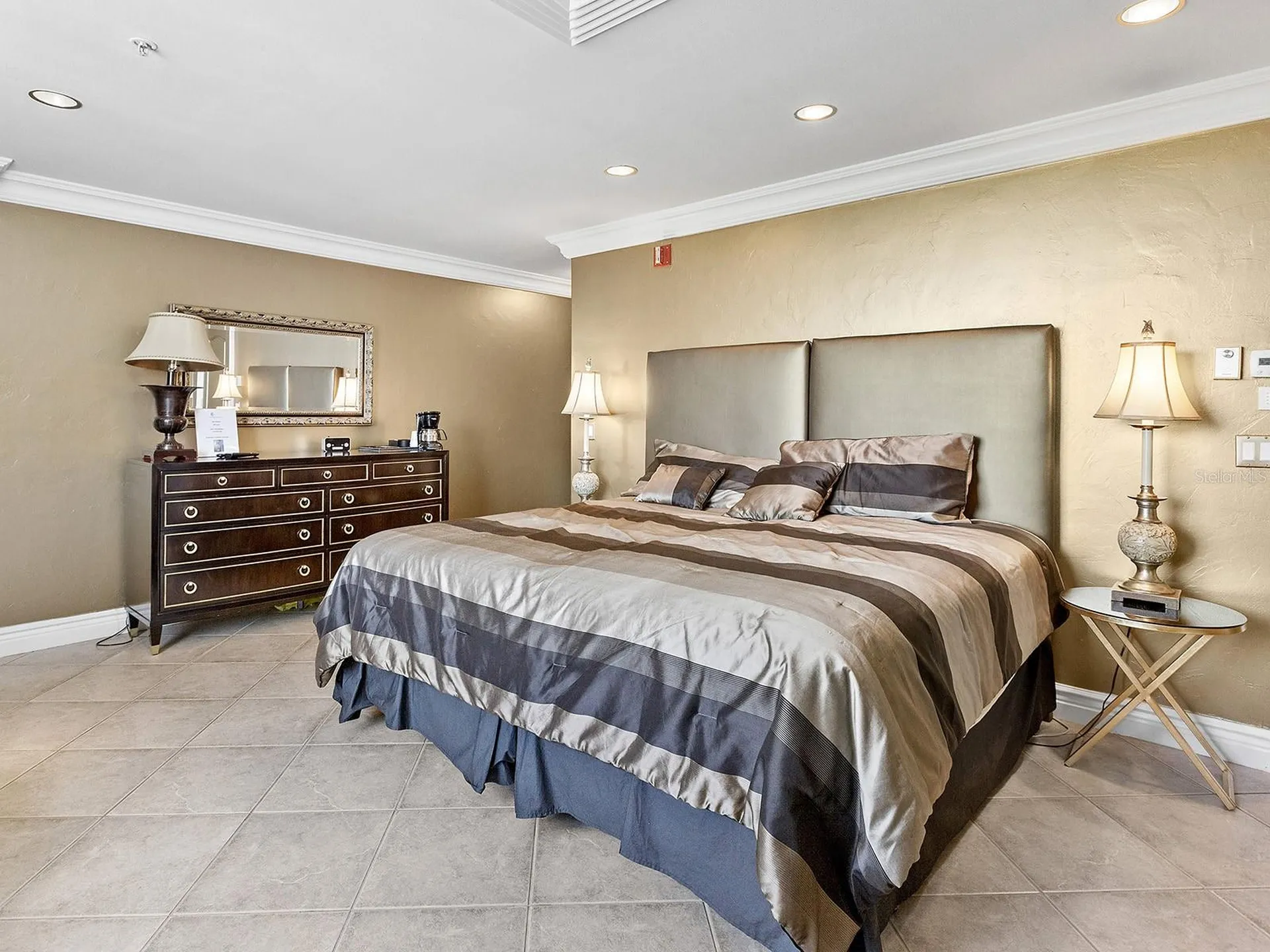 1233 N Gulfstream Avenue Sarasota FL 34236