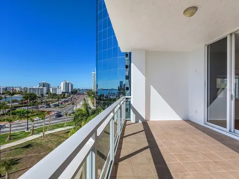 1233 N Gulfstream Avenue Sarasota FL 34236