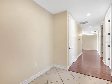 1233 N Gulfstream Avenue Sarasota FL 34236