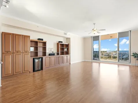 1233 N Gulfstream Avenue Sarasota FL 34236