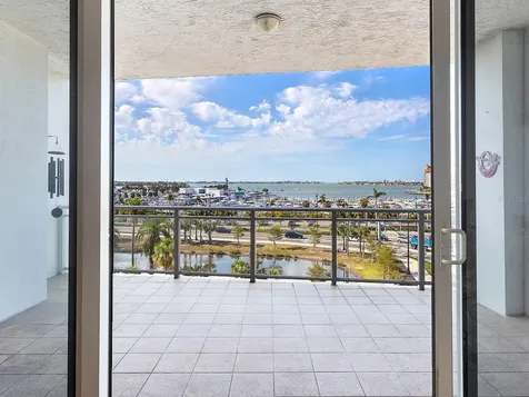 1233 N Gulfstream Avenue Sarasota FL 34236