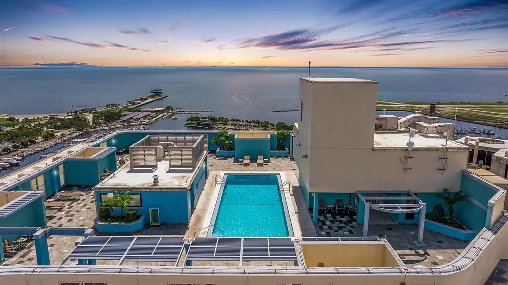 1 Beach Drive SE St Petersburg FL 33701