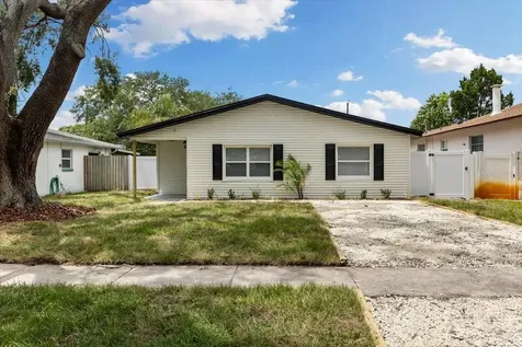 621 89th Avenue N St Petersburg FL 33702