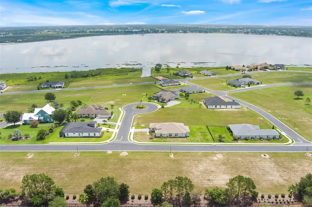 215 Blazing Star Avenue Lake Alfred FL 33850