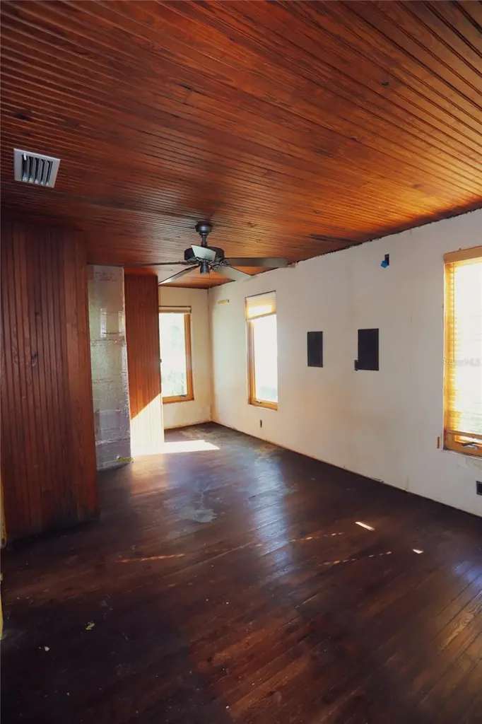 272 Orange Street Palm Harbor FL 34683