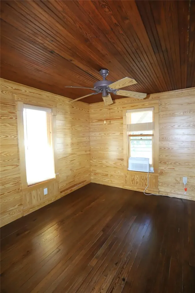272 Orange Street Palm Harbor FL 34683