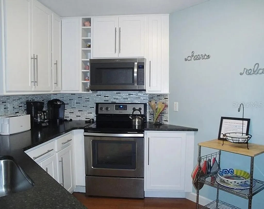 6073 Bahia Del Mar Boulevard St Petersburg FL 33715