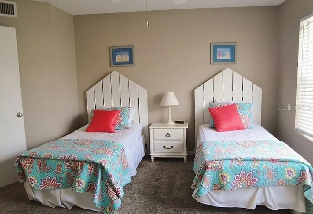 6073 Bahia Del Mar Boulevard St Petersburg FL 33715