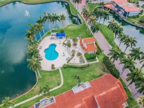 6073 Bahia Del Mar Boulevard St Petersburg FL 33715