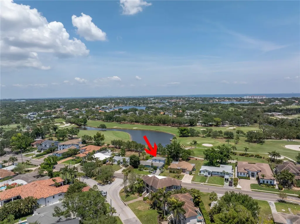 167 Almedo Way NE St Petersburg FL 33704
