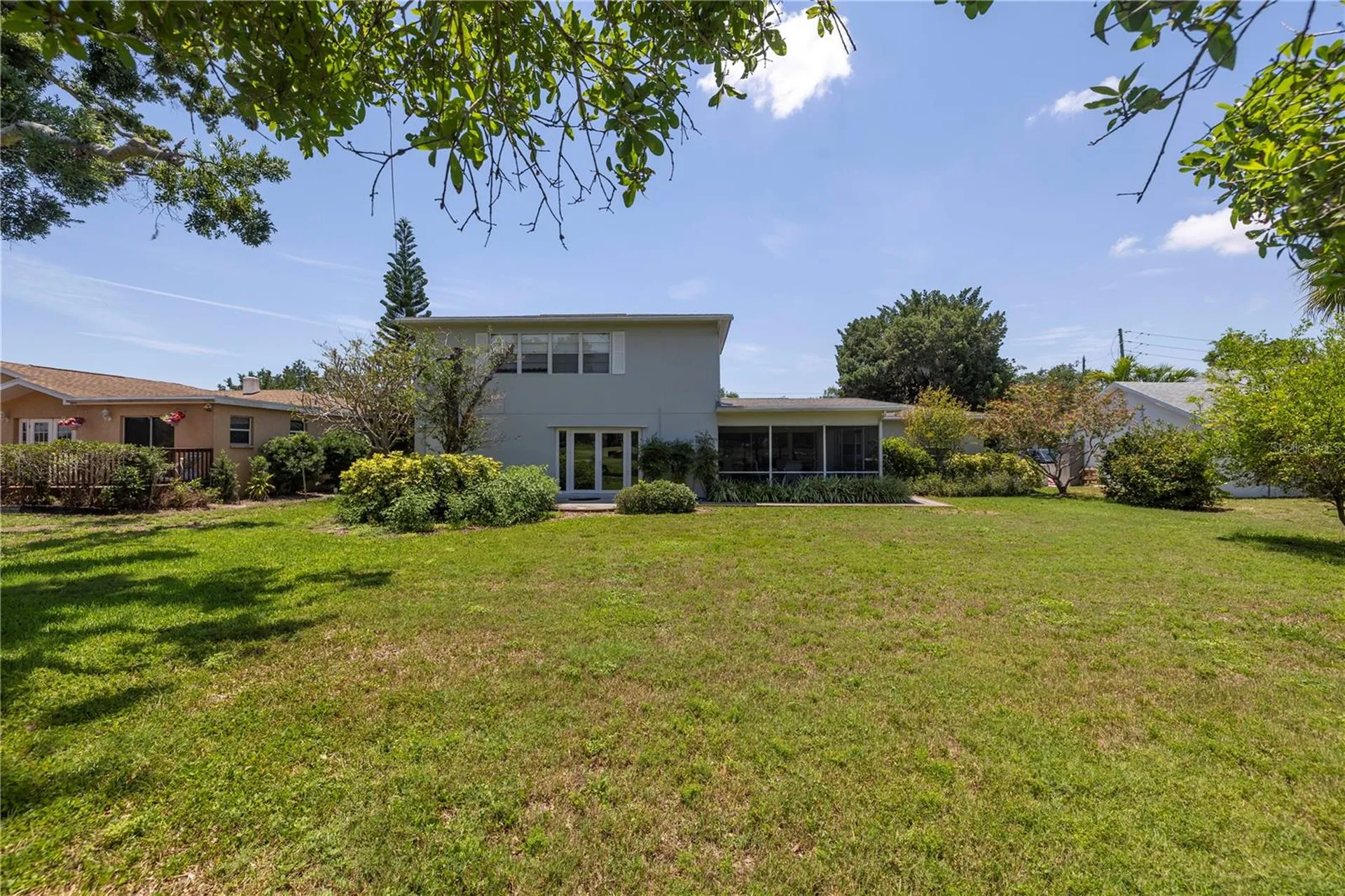 167 Almedo Way NE St Petersburg FL 33704
