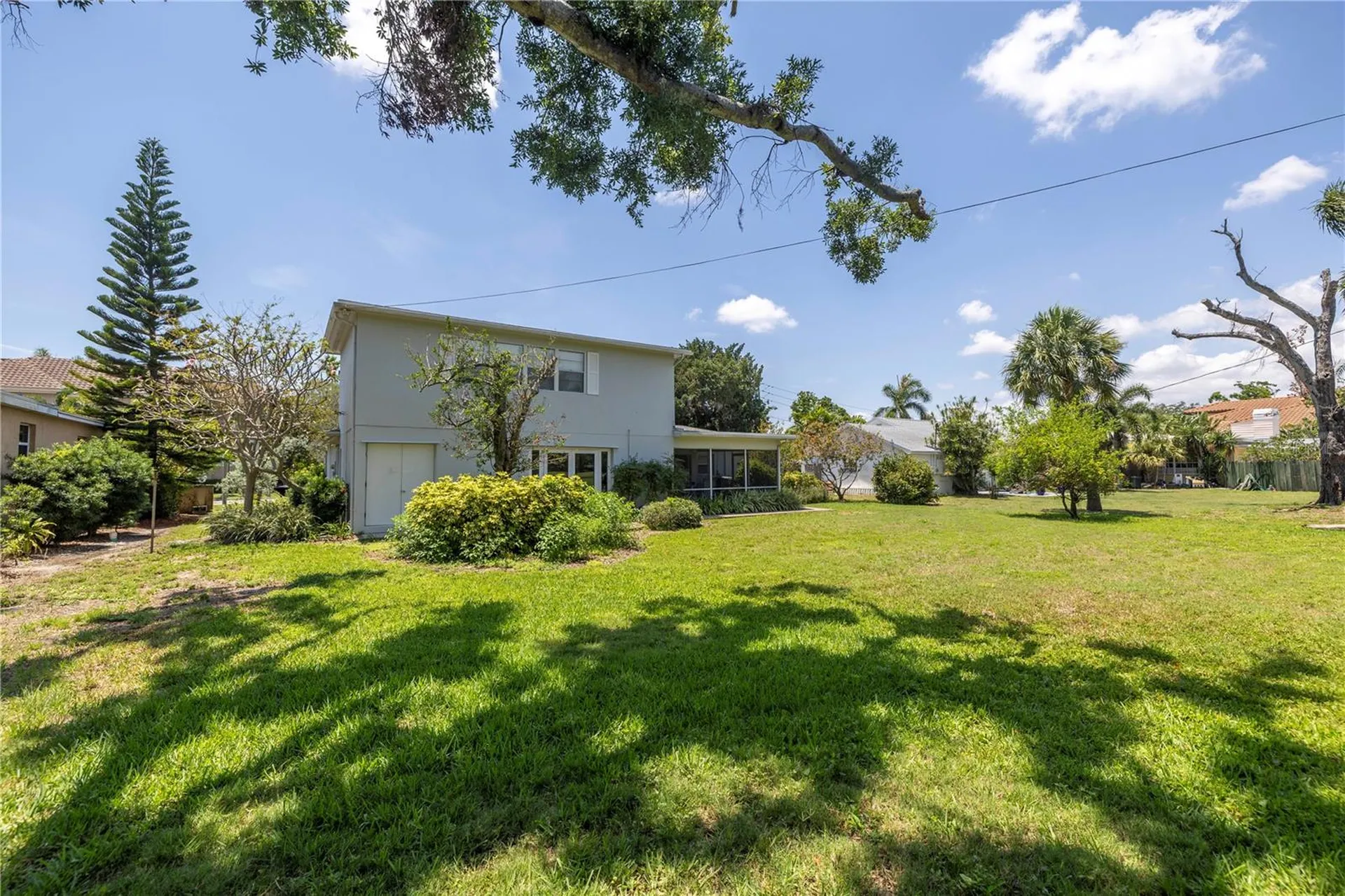 167 Almedo Way NE St Petersburg FL 33704