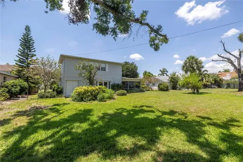 167 Almedo Way NE St Petersburg FL 33704