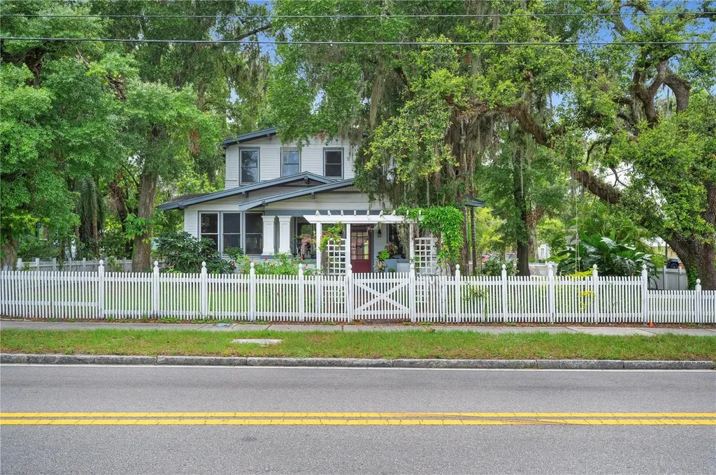 1007 N Wheeler Street Plant City FL 33563