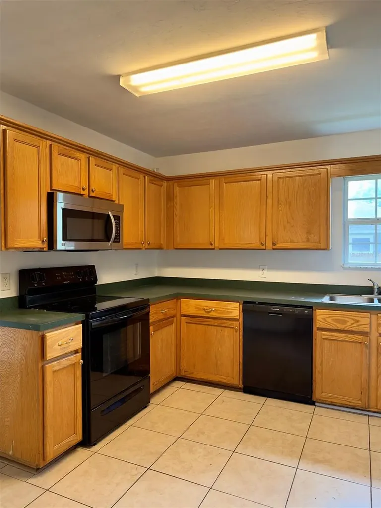 930 NE 14th Avenue Trenton FL 32693
