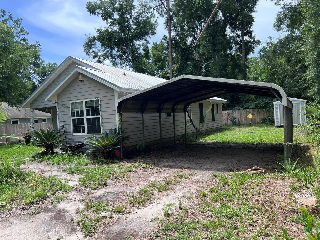 930 NE 14th Avenue Trenton FL 32693