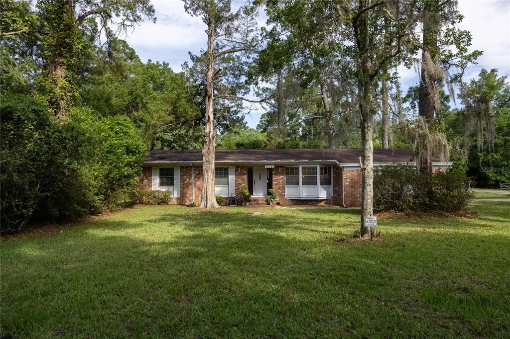 18974 NW 244th Street High Springs FL 32643