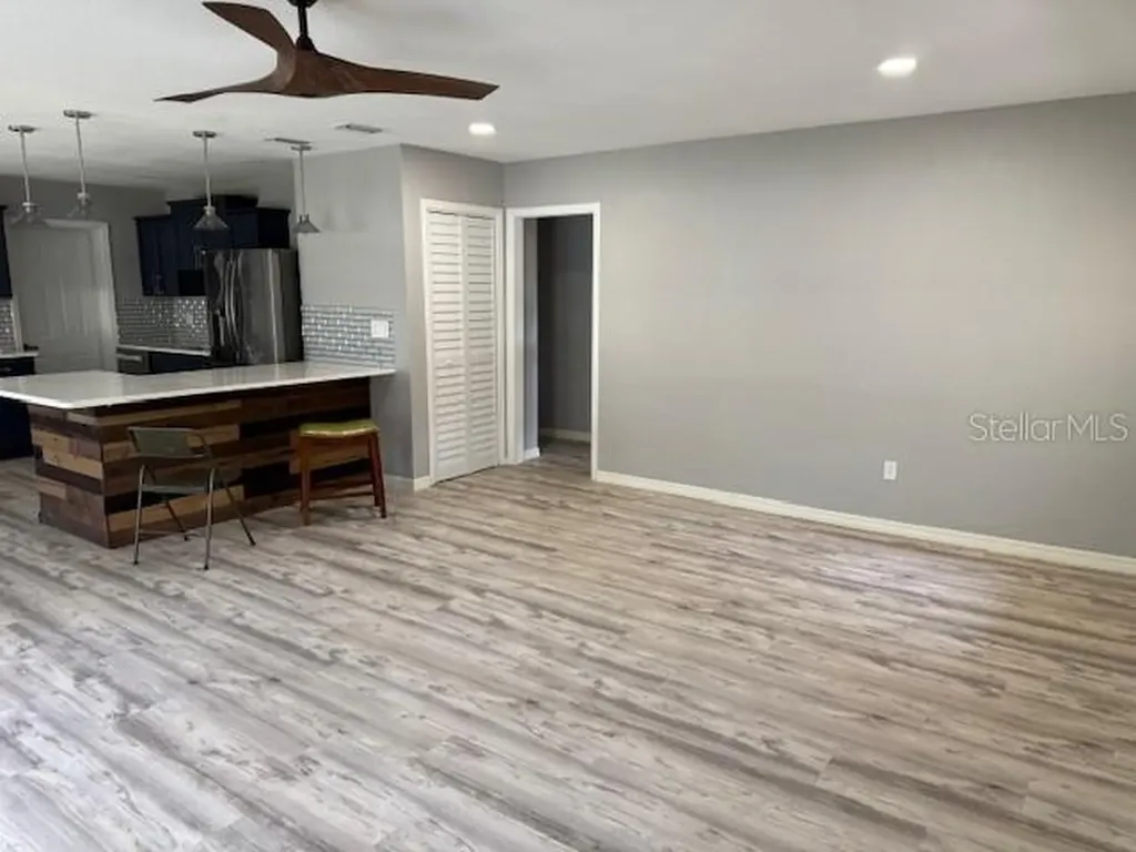 2311 W 52nd Ave Drive Bradenton FL 34207
