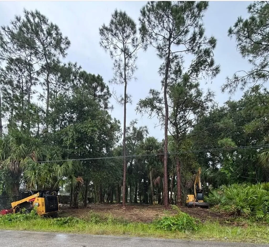 617 Harrington Street SW Palm Bay FL 32908