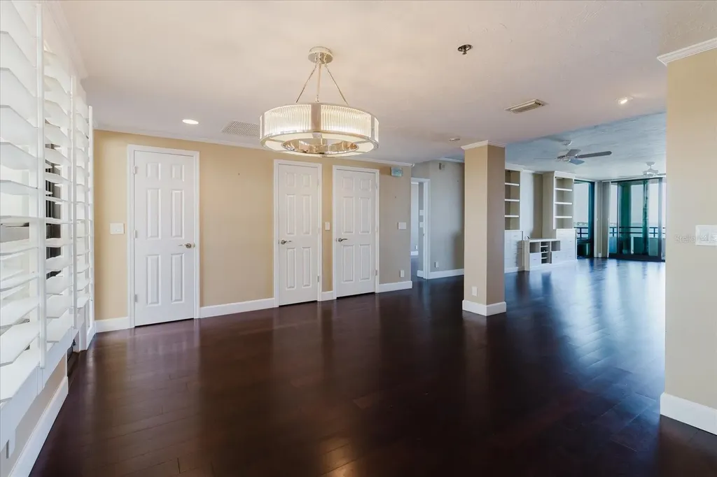 1255 N Gulfstream Avenue Sarasota FL 34236