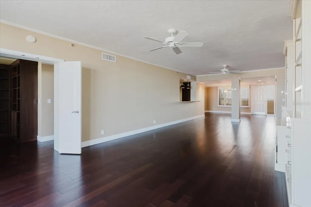 1255 N Gulfstream Avenue Sarasota FL 34236