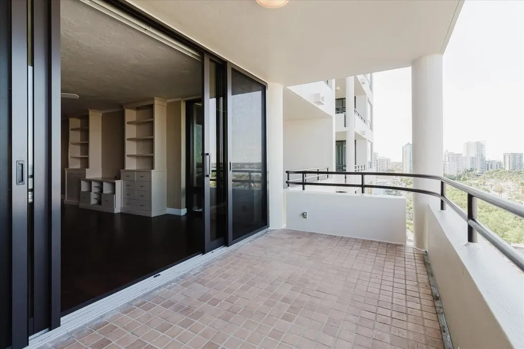 1255 N Gulfstream Avenue Sarasota FL 34236