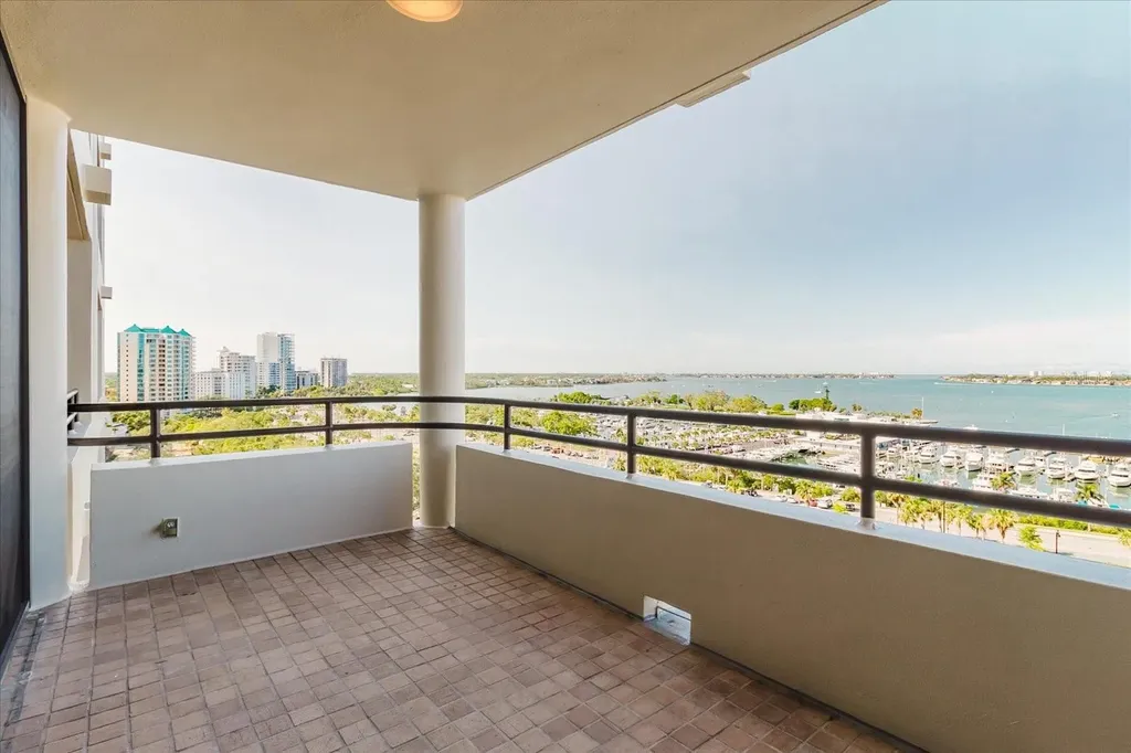 1255 N Gulfstream Avenue Sarasota FL 34236