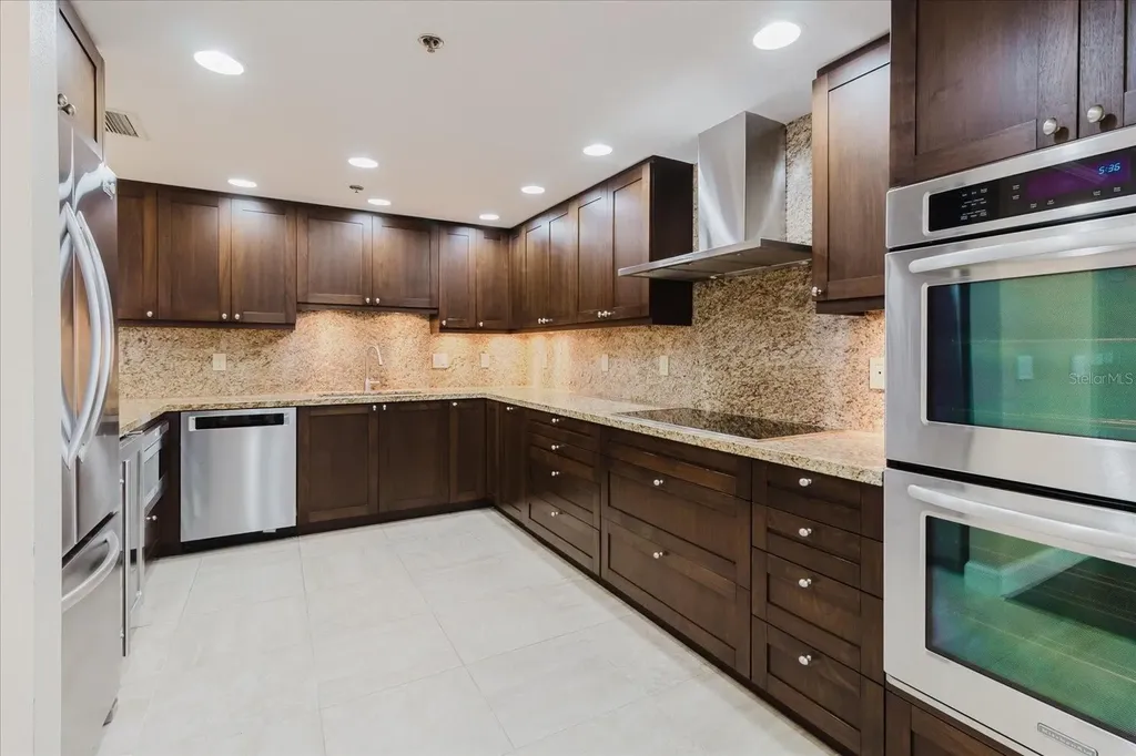 1255 N Gulfstream Avenue Sarasota FL 34236