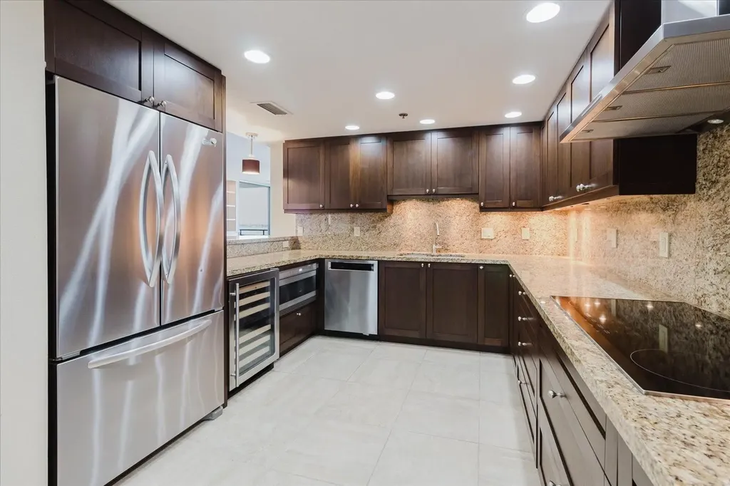 1255 N Gulfstream Avenue Sarasota FL 34236