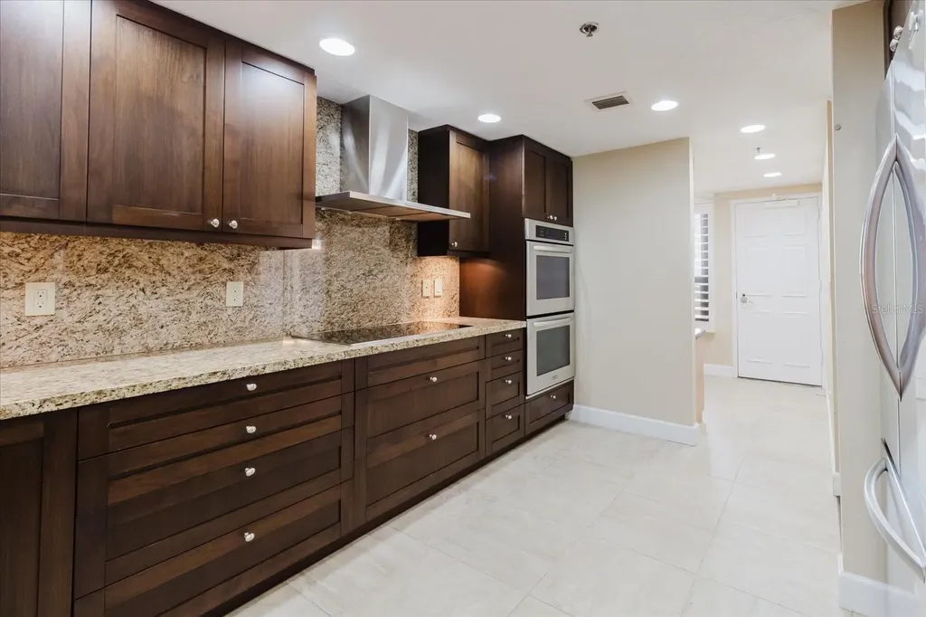 1255 N Gulfstream Avenue Sarasota FL 34236