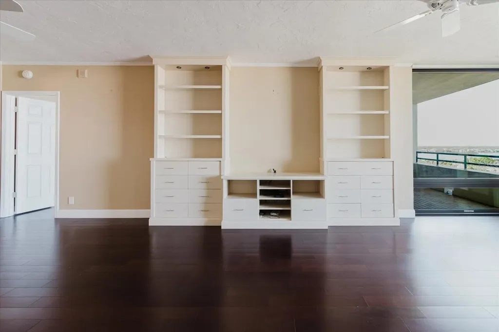 1255 N Gulfstream Avenue Sarasota FL 34236