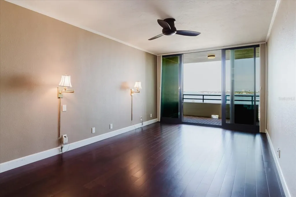 1255 N Gulfstream Avenue Sarasota FL 34236