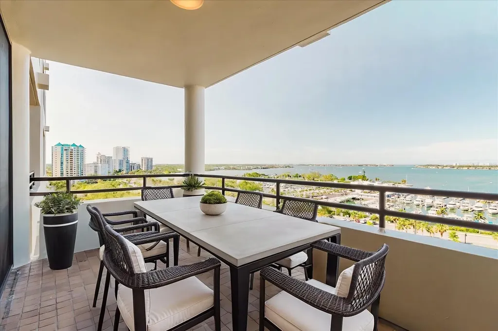 1255 N Gulfstream Avenue Sarasota FL 34236
