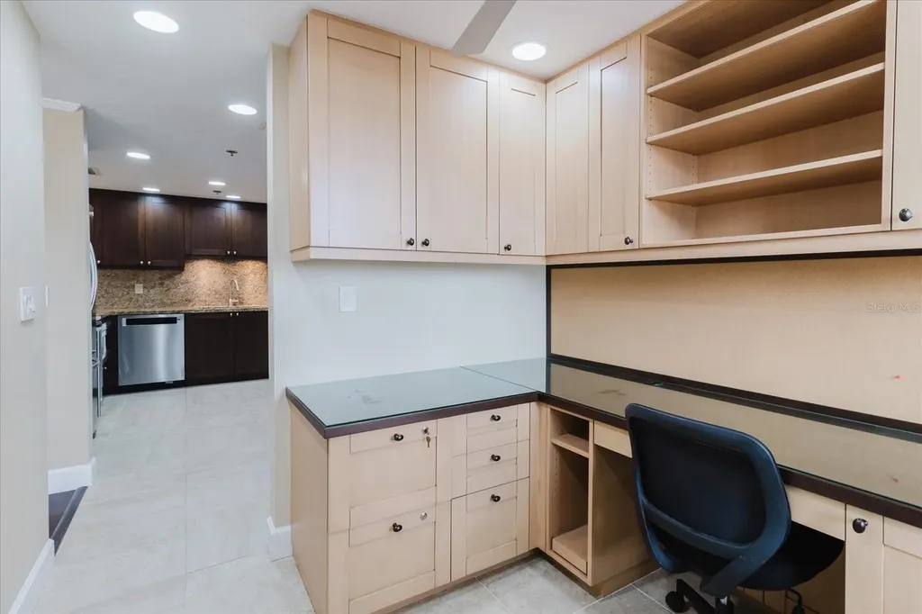 1255 N Gulfstream Avenue Sarasota FL 34236