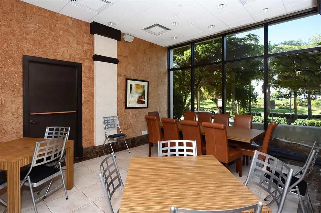 1255 N Gulfstream Avenue Sarasota FL 34236