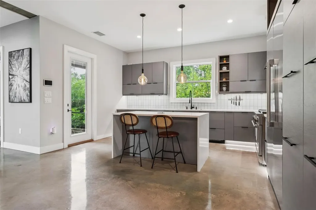4806 W Euclid Avenue Tampa FL 33629