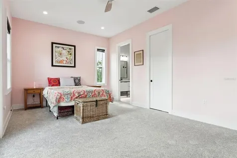 4806 W Euclid Avenue Tampa FL 33629
