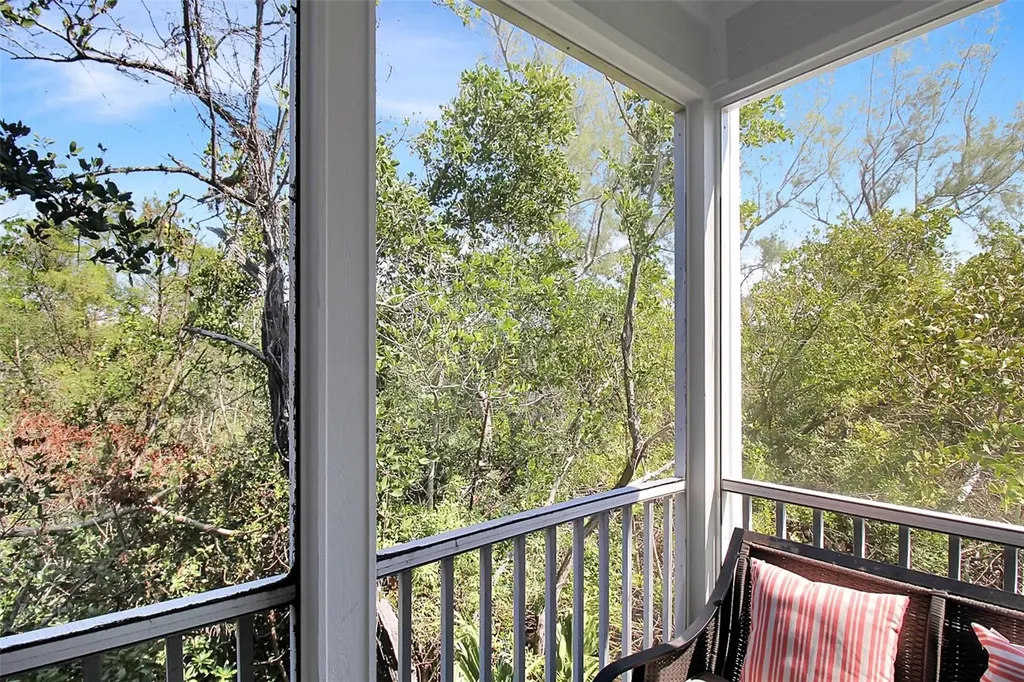 535 Forest Way Longboat Key FL 34228