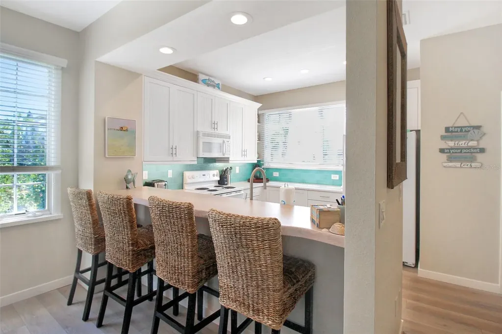 535 Forest Way Longboat Key FL 34228