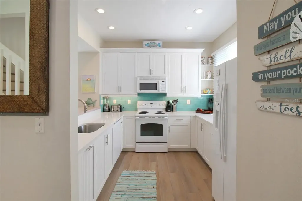 535 Forest Way Longboat Key FL 34228