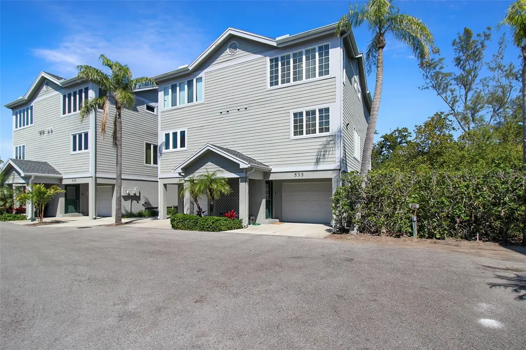 535 Forest Way Longboat Key FL 34228