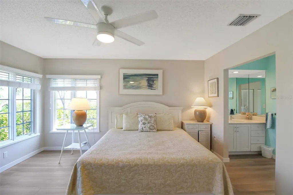 535 Forest Way Longboat Key FL 34228