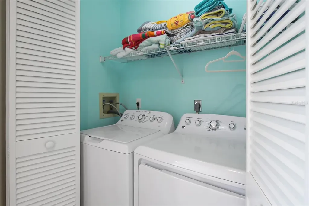 535 Forest Way Longboat Key FL 34228