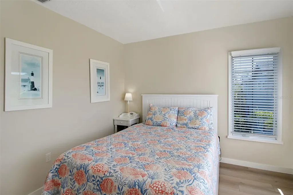 535 Forest Way Longboat Key FL 34228