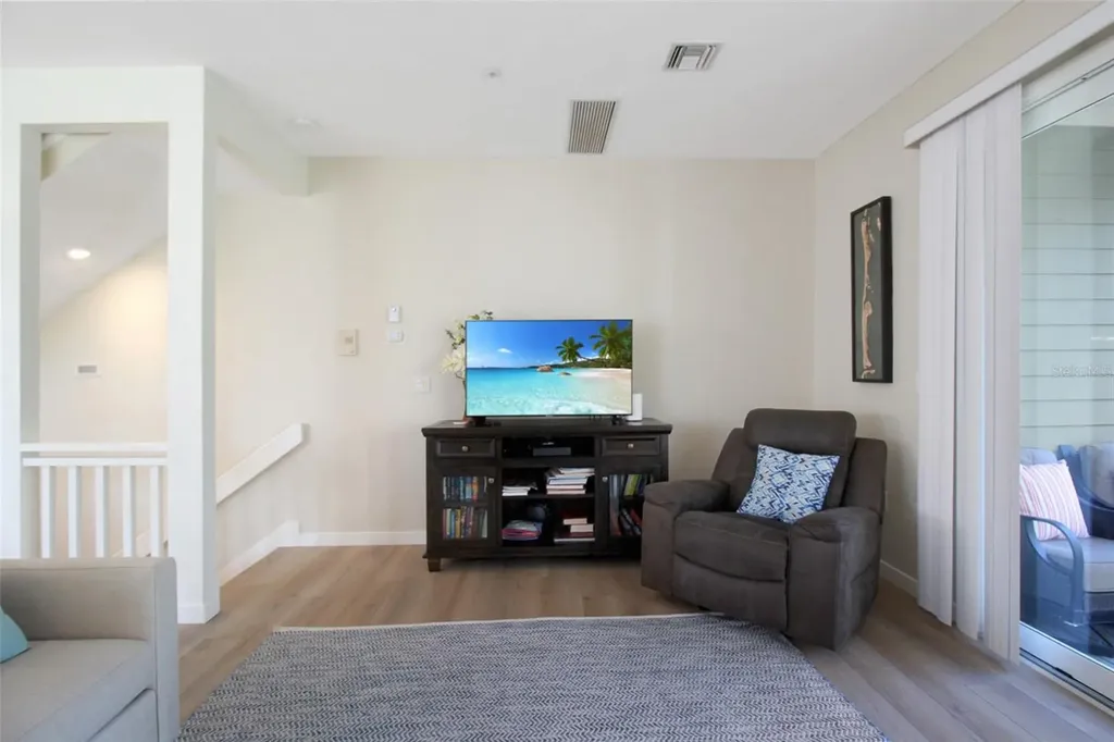 535 Forest Way Longboat Key FL 34228