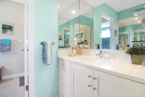 535 Forest Way Longboat Key FL 34228