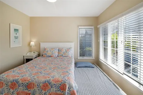 535 Forest Way Longboat Key FL 34228