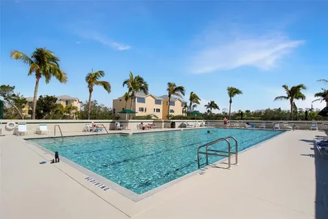 535 Forest Way Longboat Key FL 34228