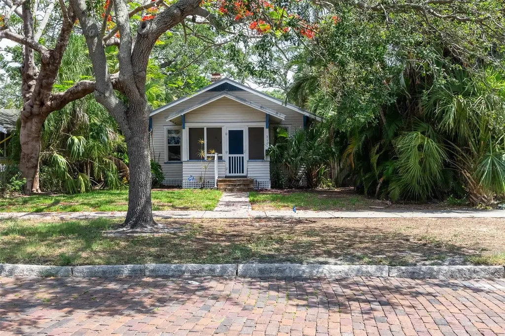 317 19th Avenue S St Petersburg FL 33705