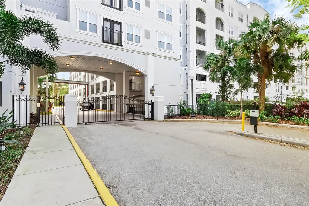 206 E South Street Orlando FL 32801